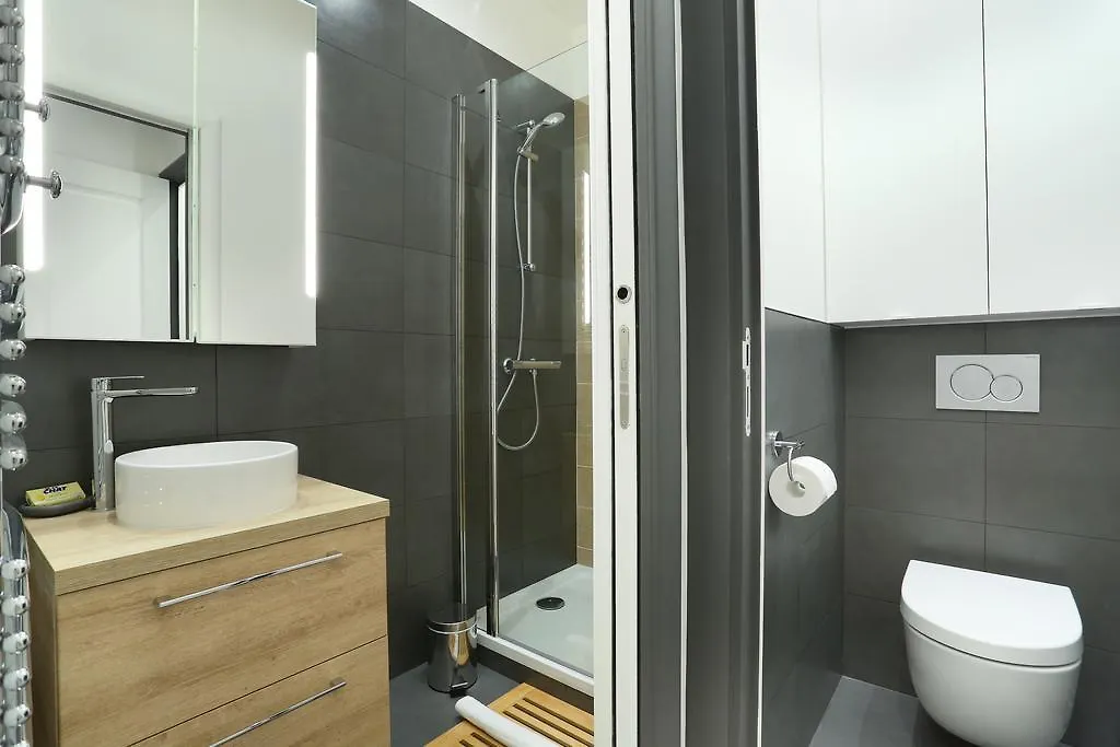 Apartment Rent A - Blanche Paris